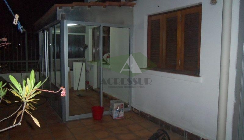 hermosa-casa-ph-en-la-blanqueada_7